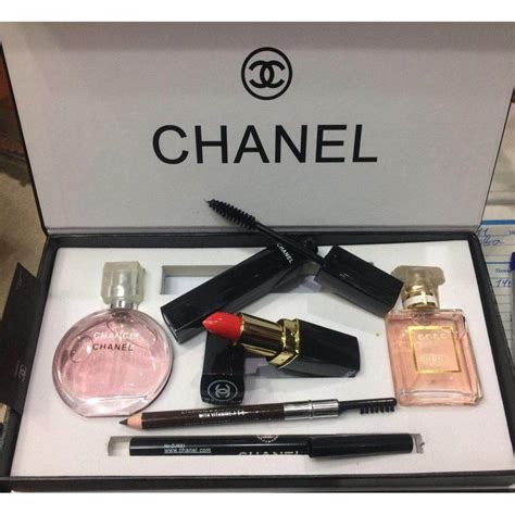 Chanel perfumes and colognes 